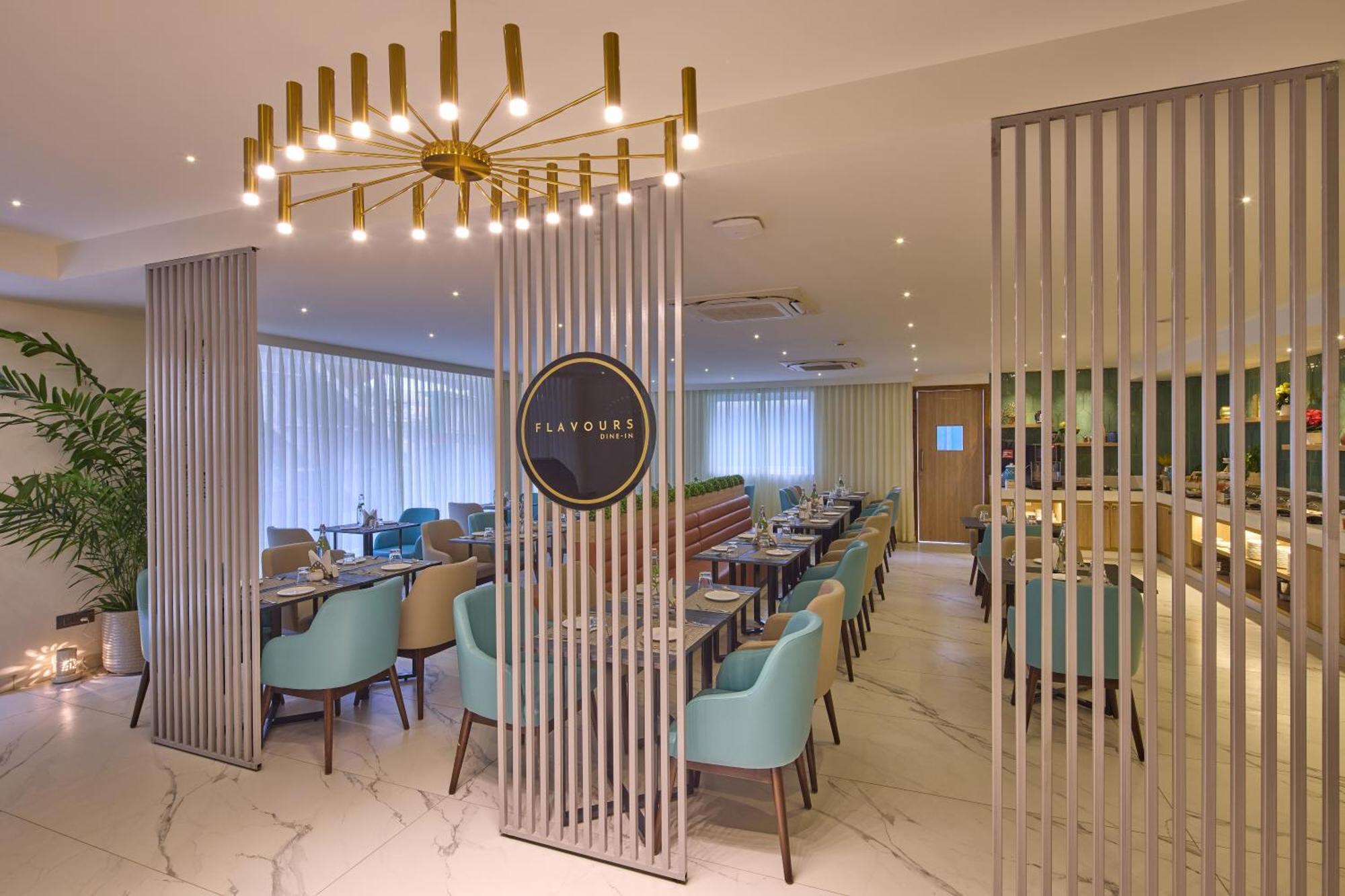 העיר בנגלור Grand Continent Hebbal A Sarovar Portico Affiliate Hotel מראה חיצוני תמונה